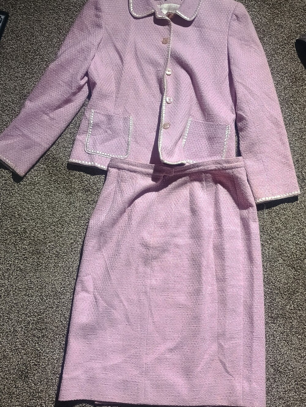 Novello-BloomTwo-Piece Pink Tweed Skirt Suit